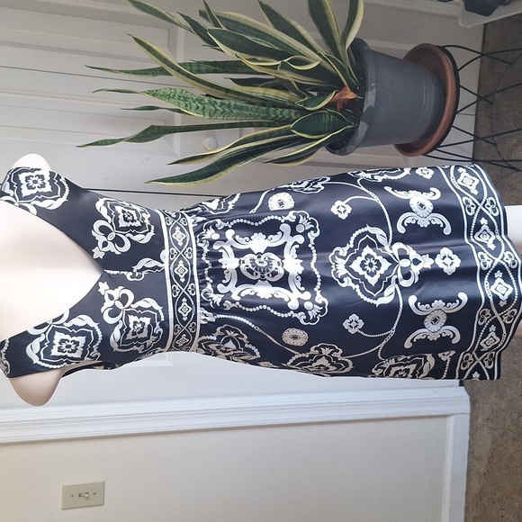 WHBM 100% Silk Sleeveless Dress | Black & White Scroll Print | Classic - Picture 2 of 7